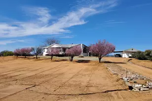 8910 S Hwy 89, Wilhoit, AZ 86332 - Photo 1