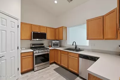 7028 E Horizon Way, Prescott Valley, AZ 86315 - Photo 10