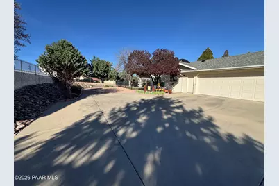 11558 E Turquoise Circle, Dewey-Humboldt, AZ 86327 - Photo 12