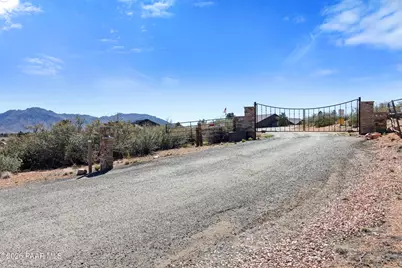 5Xxx W Dos Arroyos Drive, Williamson Valley, AZ 86305 - Photo 10