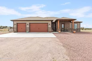 1399 E Western Way, Paulden, AZ 86334 - Photo 1