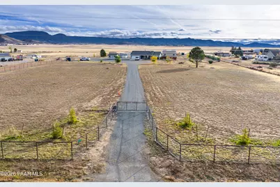 7455 N Coyote Springs Road, Prescott Valley, AZ 86315 - Photo 8