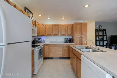 1150 N Cottonwood Spring Drive, Dewey-Humboldt, AZ 86327 - Photo 4