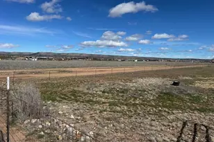 2715 W Annie Rd, Paulden, AZ 86334 - Photo 6
