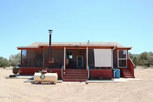 8850 W Fountain Ranch Rd, Ash Fork, AZ 86320 - Photo 18