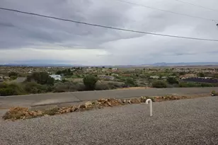 19539 E Sage Brush Dr, Mayer, AZ 86333 - Photo 2