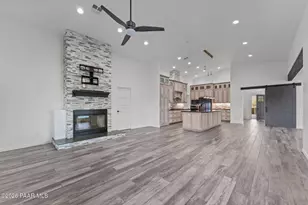 3860 Pura Vida Trl, Wickenburg, AZ 85390 - Photo 16