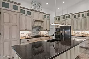 3860 Pura Vida Trl, Wickenburg, AZ 85390 - Photo 4
