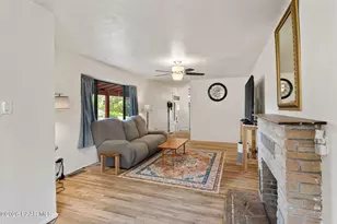 209 Robinson Dr, Prescott, AZ 86303 - Photo 6