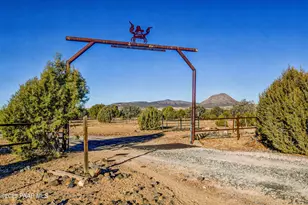 10777 Raging Crab Rd, Ash Fork, AZ 86320 - Photo 2