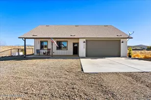 22367 N Malapai Ridge Rd, Paulden, AZ 86334 - Photo 2