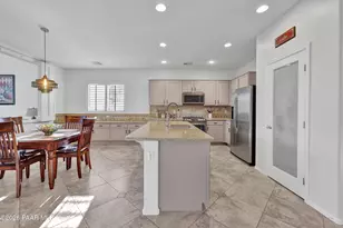 1273 E Apricot Ln, Gilbert, AZ 85298 - Photo 10