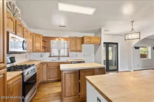 17313 E Lions Crossing, Dewey-Humboldt, AZ 86327 - Photo 12