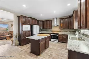 12510 N Antelope Mdws Dr, Prescott Valley, AZ 86315 - Photo 10