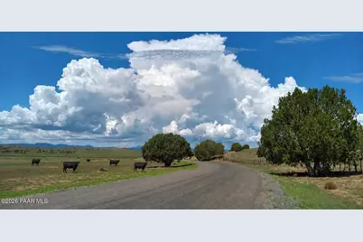 18201 N Crossroads Ranch Road, Prescott, AZ 86305 - Photo 2