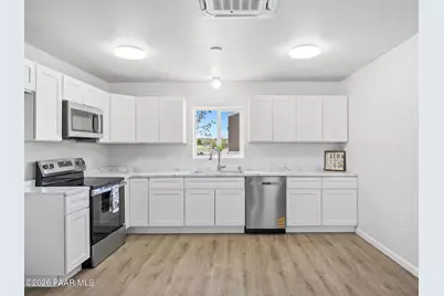 18278 S Frontier Road, Peeples Valley, AZ 86332 - Photo 2