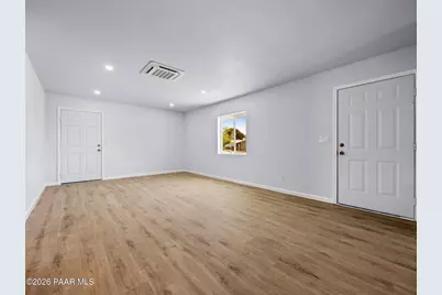 18278 S Frontier Road, Peeples Valley, AZ 86332 - Photo 12