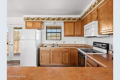 18420 S Peeples Valley Road, Peeples Valley, AZ 86332 - Photo 16