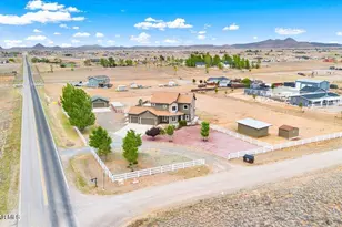7290 E Autumn Ln, Prescott Valley, AZ 86315 - Photo 2
