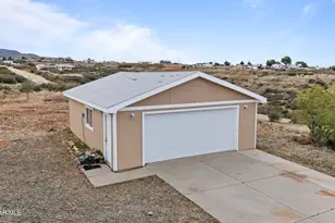 9915 E Cranberry Rd, Dewey-Humboldt, AZ 86327 - Photo 2