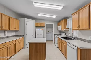 27650 S Clydesdale Ave, Congress, AZ 85332 - Photo 2