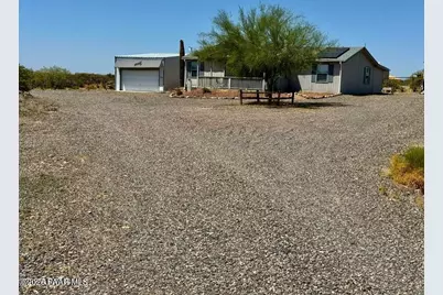 27650 S Clydesdale Avenue, Congress, AZ 85332 - Photo 2
