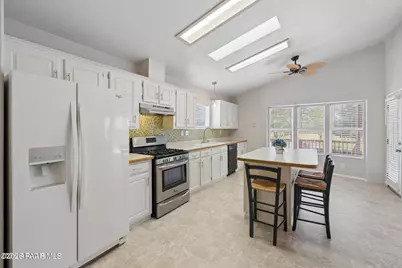 835 N Creekview Drive, Dewey-Humboldt, AZ 86327 - Photo 12