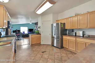 25055 N Naples St, Paulden, AZ 86334 - Photo 8