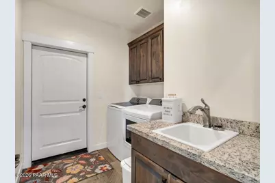 15935 E Lone Fox Trail, Dewey-Humboldt, AZ 86327 - Photo 32