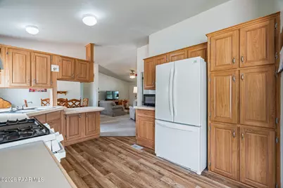 8939 E Cheryl Drive, Prescott Valley, AZ 86314 - Photo 12
