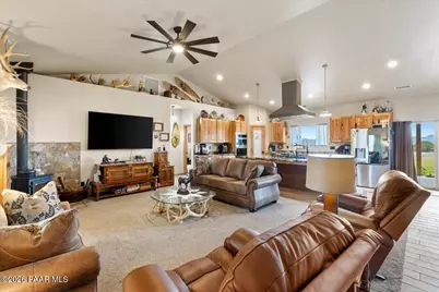 24720 N Rj Way, Paulden, AZ 86334 - Photo 12
