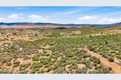10560 E Rocky Hill Road, Dewey-Humboldt, AZ 86327 - Photo 14