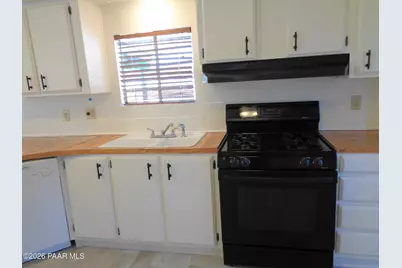 7833 E Supai Drive, Prescott Valley, AZ 86314 - Photo 10
