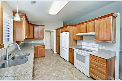 7184 E Pioneer Lane, Prescott Valley, AZ 86314 - Photo 8