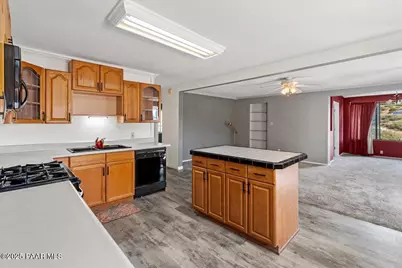 18246 S Henry Coe Road, Peeples Valley, AZ 86332 - Photo 6