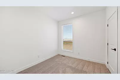 12521 N Permian Way, Prescott Valley, AZ 86315 - Photo 20