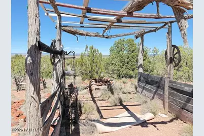 64550 N Flaming Star Drive, Seligman, AZ 86434 - Photo 14