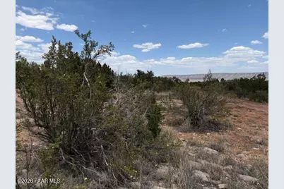 3883 N Shadow Mountain Parkway, Seligman, AZ 86337 - Photo 2