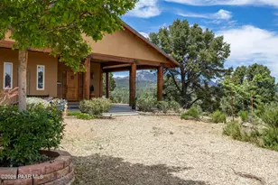 17495 W Ravens Nook, Peeples Valley, AZ 86332 - Photo 2