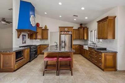 17495 W Ravens Nook, Peeples Valley, AZ 86332 - Photo 16