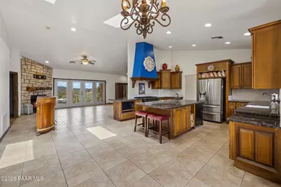 17495 W Ravens Nook, Peeples Valley, AZ 86332 - Photo 14