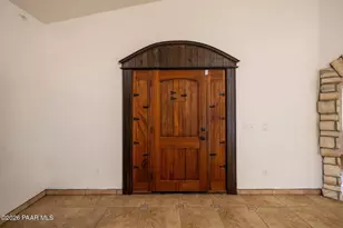 17495 W Ravens Nook, Peeples Valley, AZ 86332 - Photo 10