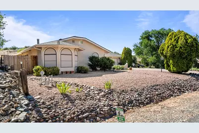 666 N Hopi Trail, Dewey-Humboldt, AZ 86327 - Photo 2