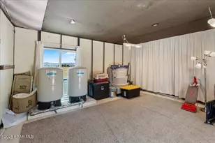 10350 N Hawthorne Ln, Prescott Valley, AZ 86314 - Photo 32