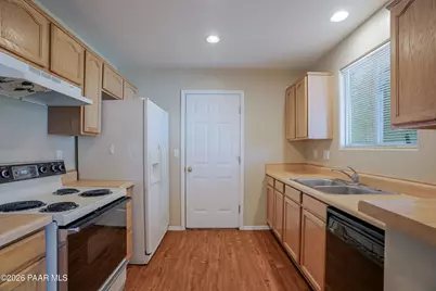 8424 E Stevens Drive, Prescott Valley, AZ 86314 - Photo 8
