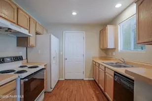8424 E Stevens Dr, Prescott Valley, AZ 86314 - Photo 8