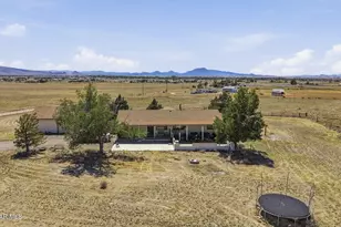 9410 E Slash Arrow Dr, Prescott Valley, AZ 86315 - Photo 1