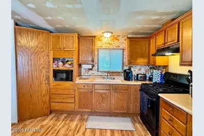 2839 W Kings Highway #W, Prescott Valley, AZ 86314 - Photo 8