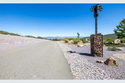 15724 E Bonanza Trail, Dewey-Humboldt, AZ 86327 - Photo 46