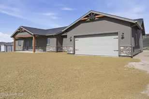 2929 S Rancho Pl, Dewey-Humboldt, AZ 86329 - Photo 2